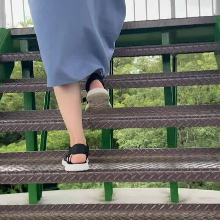 風が吹いてて暑さを忘れるくらい爽やかでした😊
下の車からは完璧見えてるやろなぁ〜😆