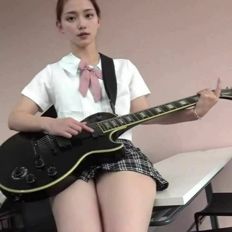 この制服プレゼントします!