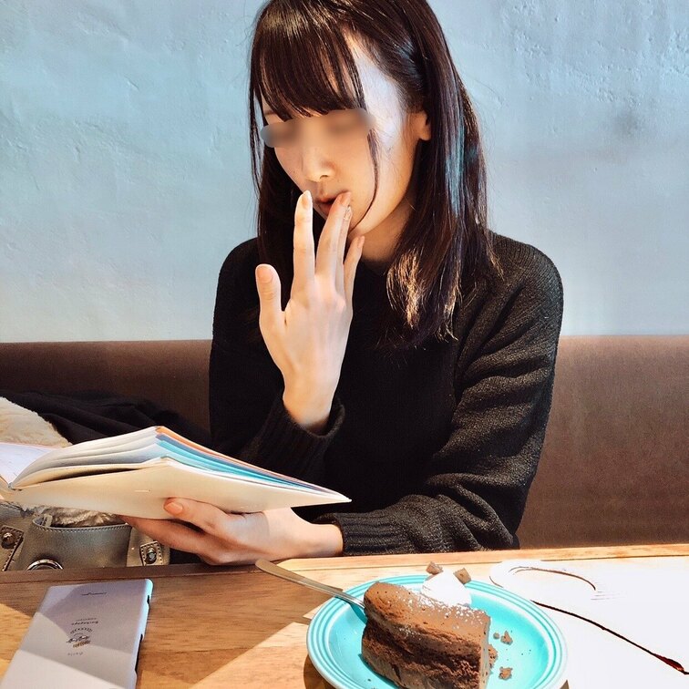 写真投稿！
この子は学生の頃付き合ってないけどエッチさせてくれた仲良しの、、、Eちゃんです！

お互い大きくなって