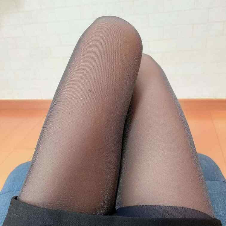 黒ラメストッキングの履き履きおきゅいん！
うまく履けたかな~