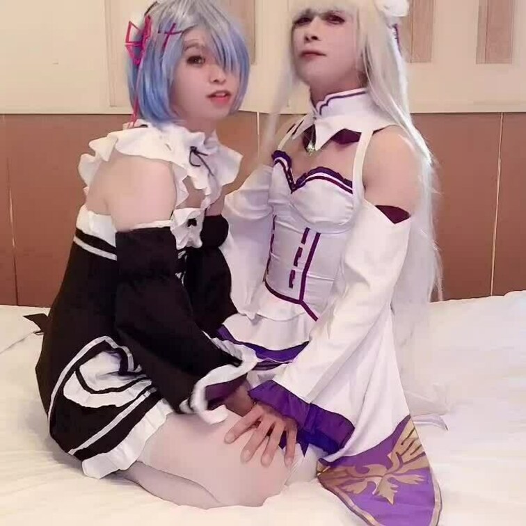 動画時間52分

レム×エミリアのまとめ動画になってます

内容
定番のディープキス
フェラはもちろんの事、