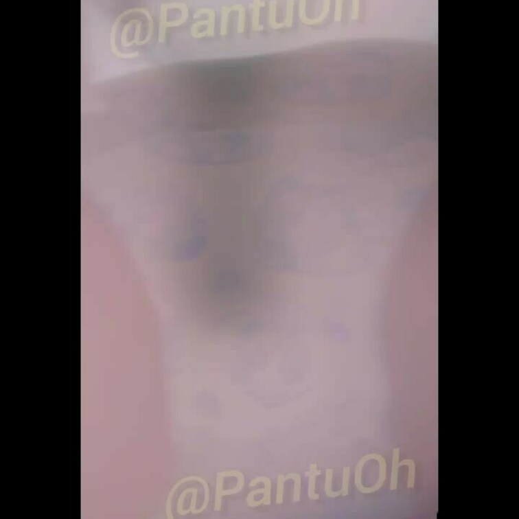 おしっこ動画🩷💦
※音量爆音につき、めっちゃ注意⚠️💦
イヤホンはすすめないけど、
ちょっと音最低くらいにして💦