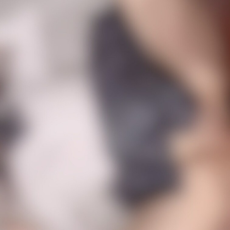 制服コスでバックと正常位で生ハメ😶‍🌫️
エロすぎて大量にぶっかけました、、