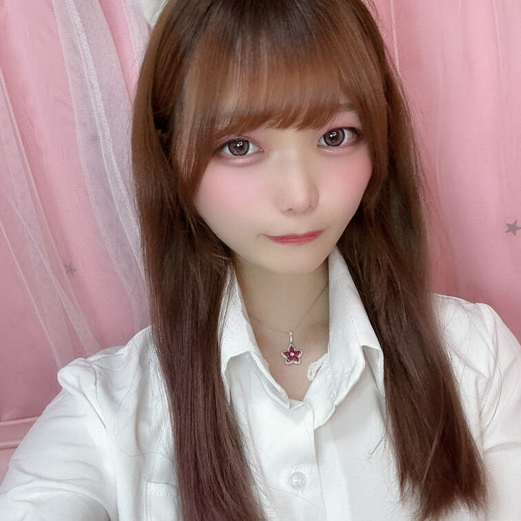 こんな高さでこの大きさのリボン付けていいの、ミニーち○ん🐭だけだよね🤭
