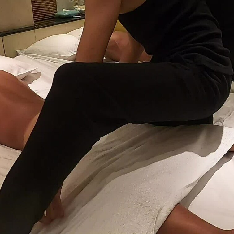 kAさんは建築関係の社長らしい。男らしく2回連続射精を見せてくれた。前編