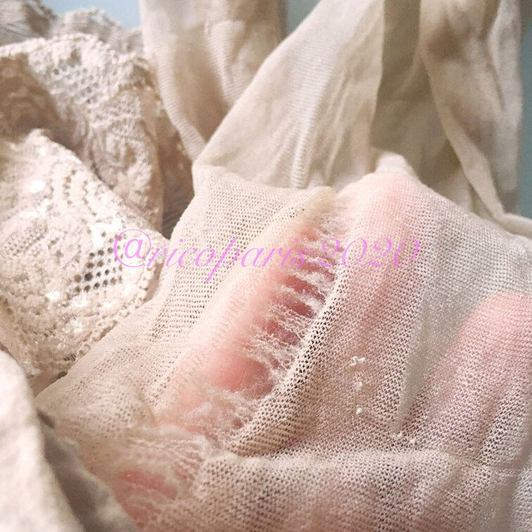 すぐ伝線しちゃう…🥺💦
欲しい人いませんか？
洗濯してないから…
匂っちゃうかも💖