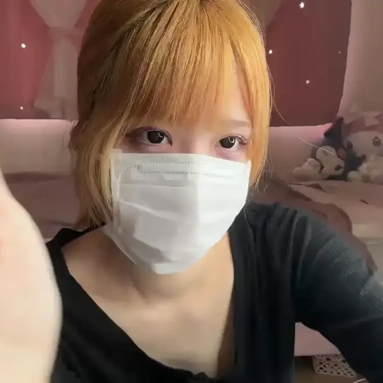 【みれい 20 歳】

みれいさんのライブ配信動画です
生ライブ配信だと、1 回の有料配信を視聴すると、おおよそ平
