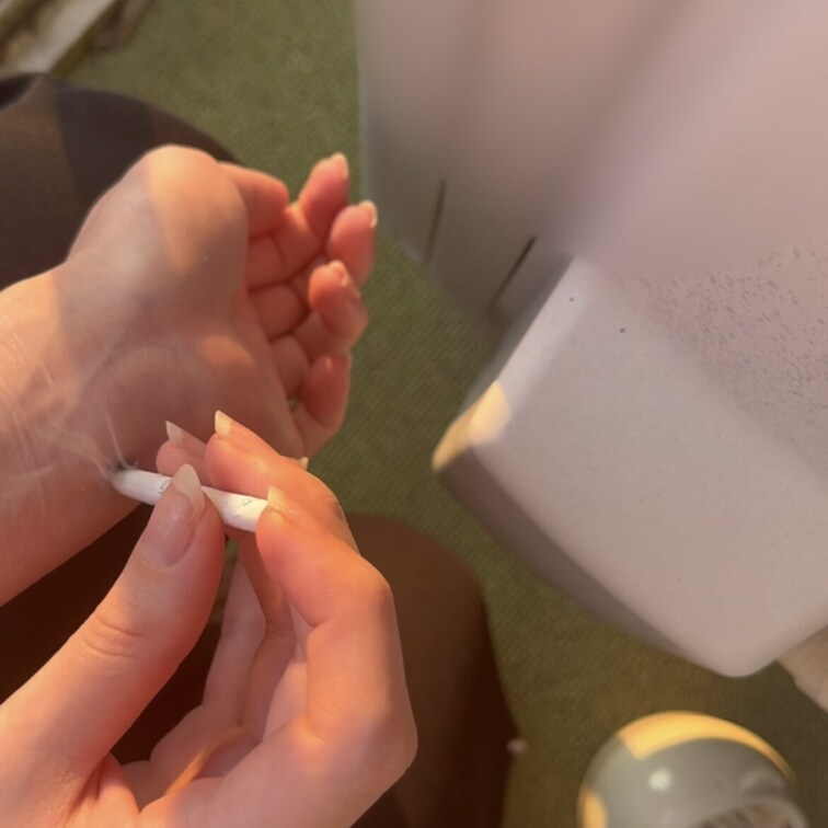 セルフ根性焼き🚬
細い＋ビビったのもあって何回かに分けちゃったので次回は一気にやりたい所存