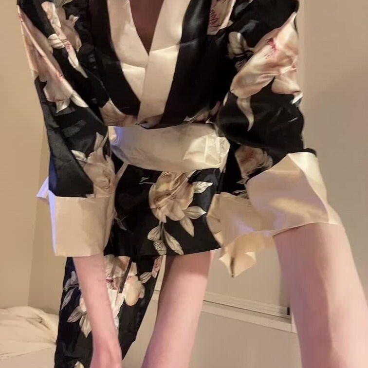 花魁コス撮影動画！5:00です✨️
帯の部分がずれ落ちて大変でした💦
