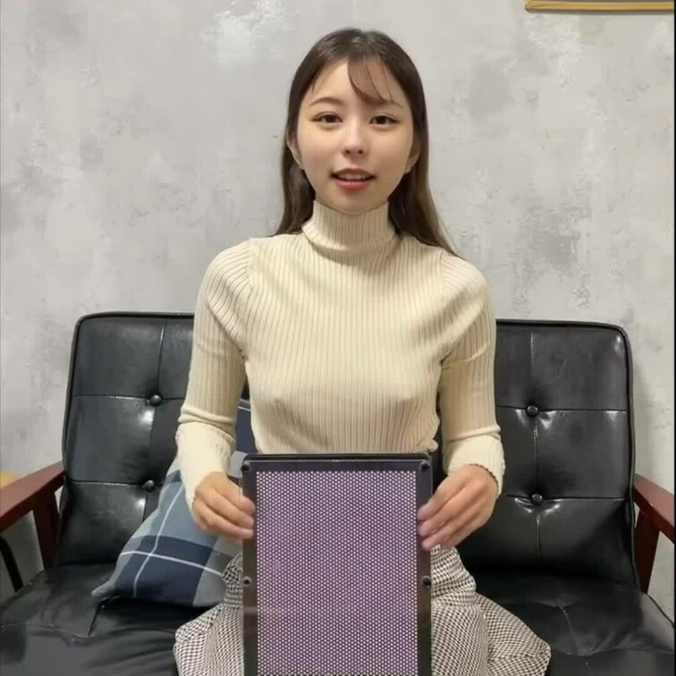YouTubeには載せられなくてカットしちゃってるシーンです💕ニットの下の体見てください🤍