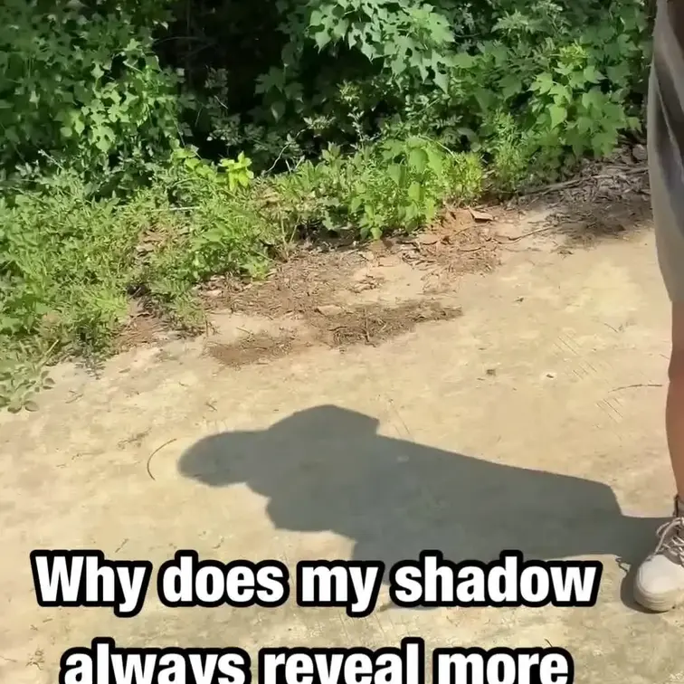 影って…あなたの視線まで映しちゃうんですよね👀
