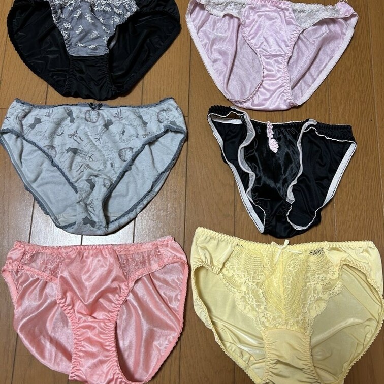 今、販売予定のショーツリストです。
興味ある方、購入希望の方はTwitterでお願いします。
＃下着売ります ＃パン
