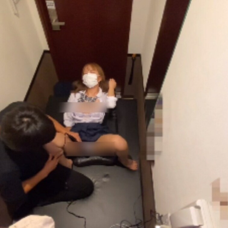 ネカフェ○○○パート②

制服を脱がされ乳首もいっぱい触られてたくさん感じちゃった🥺🍒

しかもビチャビチャのア