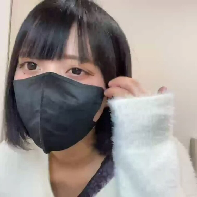 【りん 18 歳】

りんさんのライブ配信動画です
生配信だと、1 回の有料配信を視聴すると、おおよそ平均 5,0