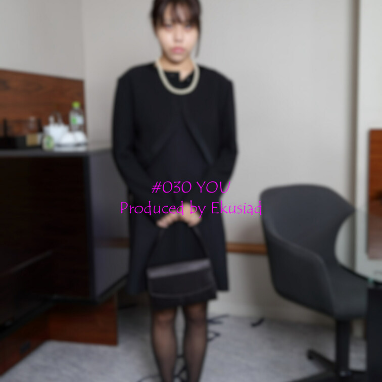 #030 YOU
喪服姿で神妙な空気を醸し出すYOUちゃんですが。。。

もちろん！ド変態放尿姿を披露してくれます