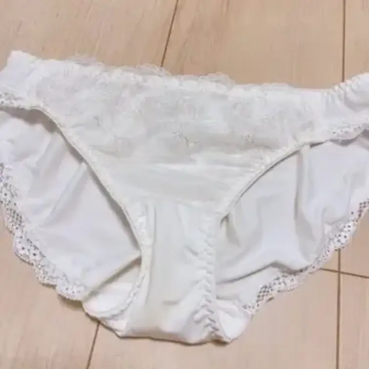 今日のるるの脱ぎたてパンツ🥰