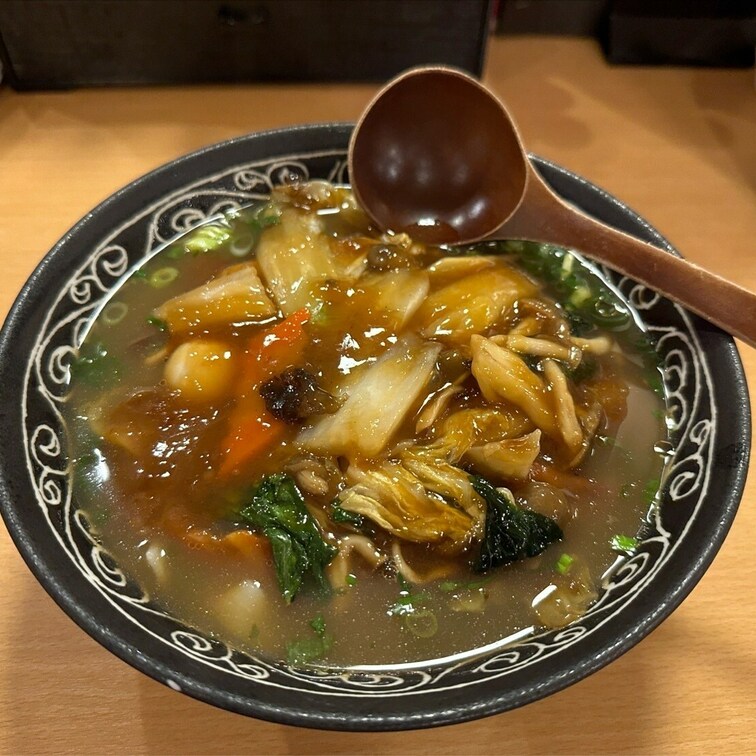 この前食べてきた昇龍のあんかけ刀削麺が美味しかったわよ。
西胆振に住んでるのだけれどこう言うのを一緒に食べに行けたり庭