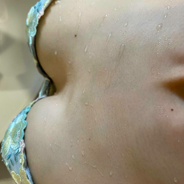 コメントやいいね頂戴🥺💦

amazonデジタル写真集はTwitter@kahokahhoの固定ツイートを参照して無