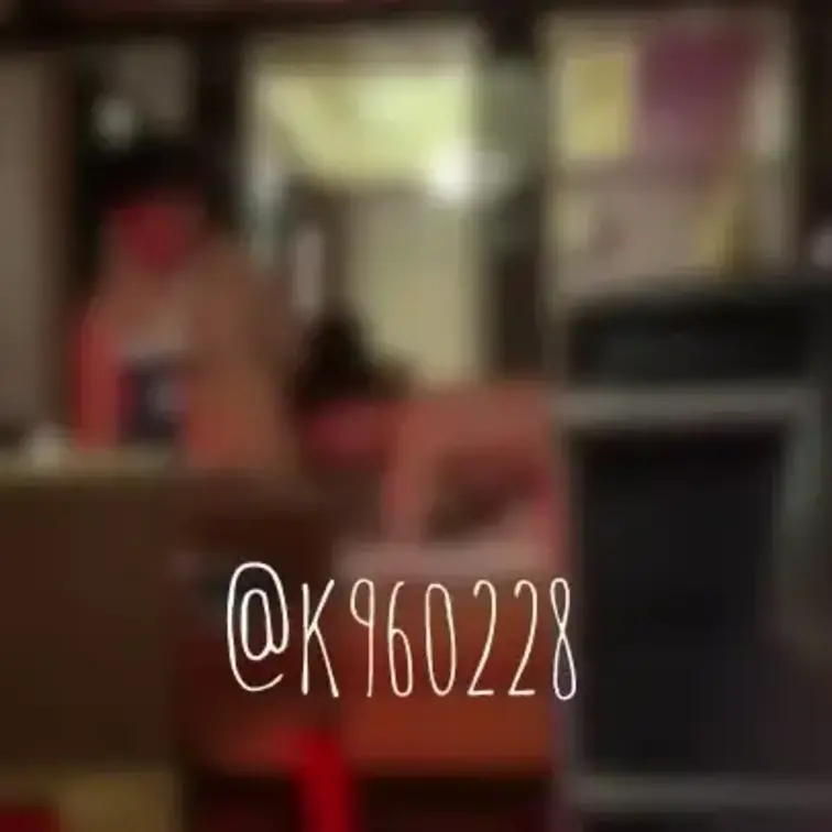 【人妻隠し撮り風】full version
旦那さん依頼の隠し撮り動画です。スレンダーで美人な28歳人妻さんを寝取りま