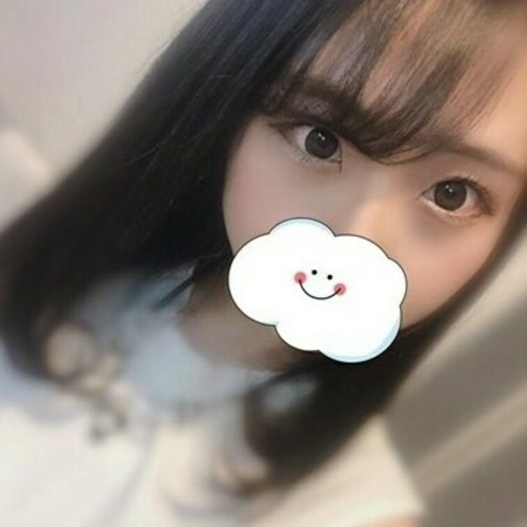 福◯遥似のスレンダーとエッチ！！
あのア◯ドルのコスプレしたら最高に可愛かったです。
目の前でオナニーさせてハメちゃ