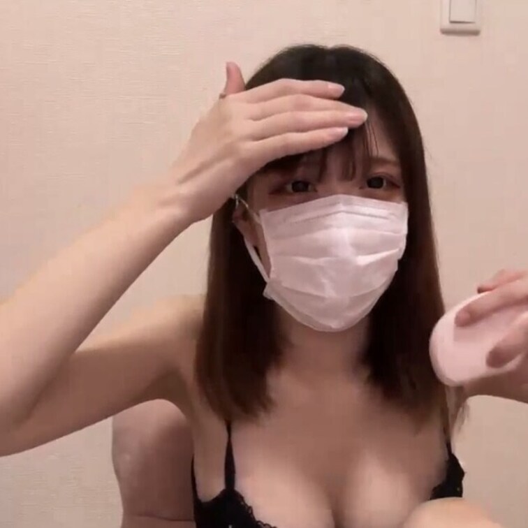 【みれい 20 歳】

みれいさんのライブ配信動画です
生ライブ配信だと、1 回の有料配信を視聴すると、おおよそ平