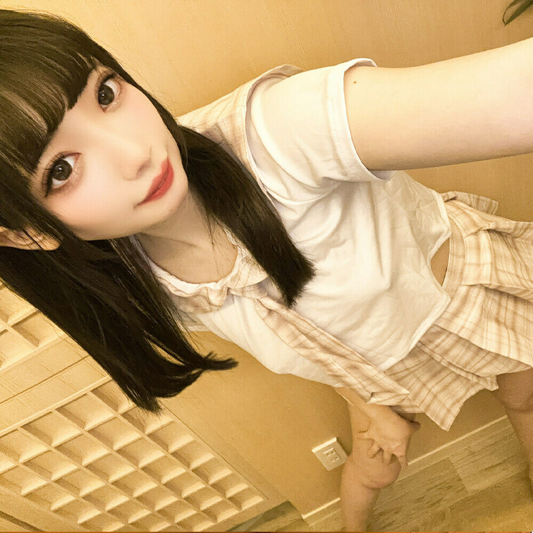💓いいね💓押してくれた人にエッチな画像送りますね😉
よろしくお願いします💓
えちえちセーラー服着たよー😉
ワカ