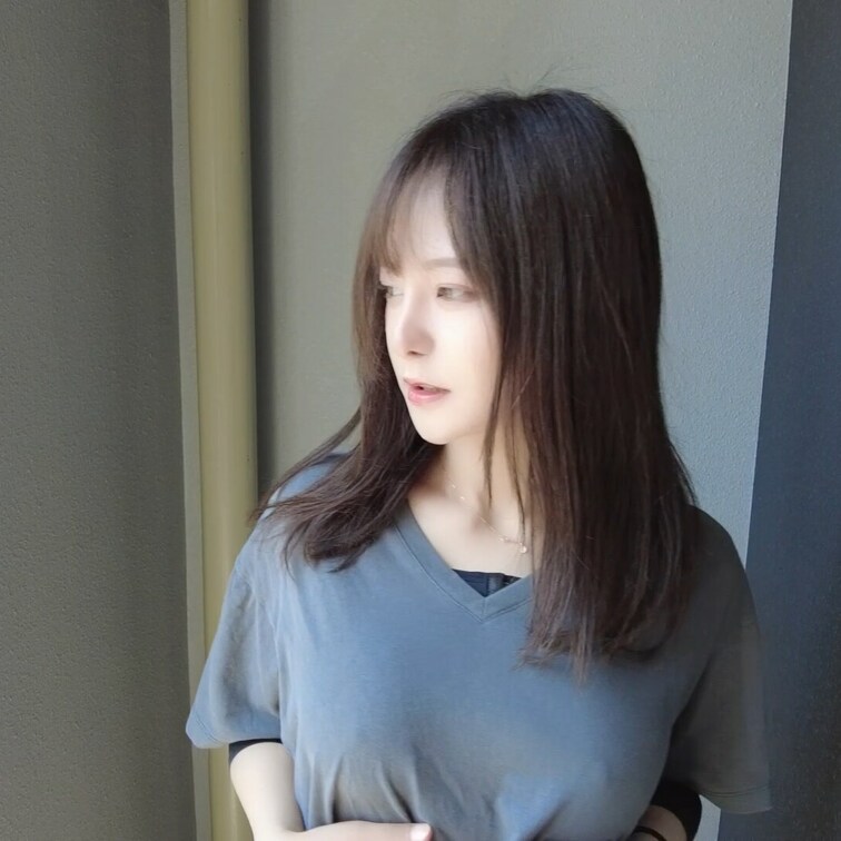 露出美女を発見したので観察してみた…♡吐息がめちゃエロい、ベランダM字開脚オナニー（別アングル）