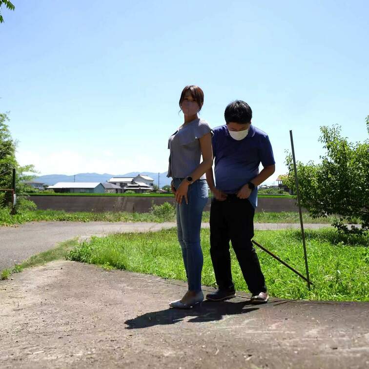 暑い日に田舎ドライブしてたら青空綺麗だったから野外セックス🐰
暑すぎてすぐイッちゃって撤収😣