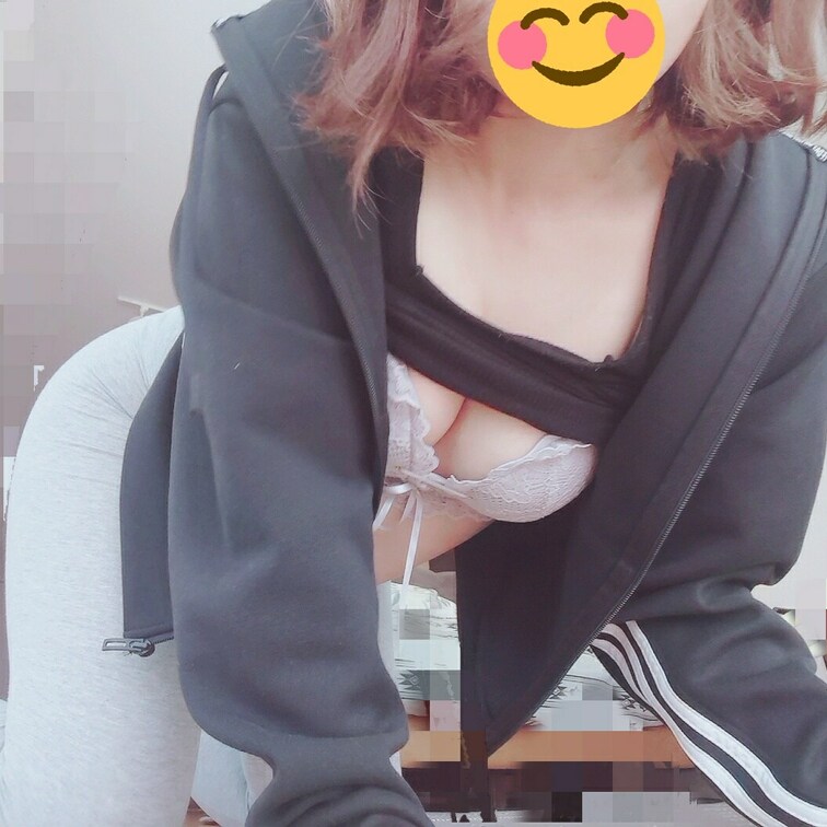 仕事納めの方も多いのかな？

一年あっという間ですねぇ😌

年末はのんびり過ごせたらいいな😊

