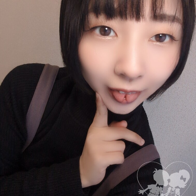 久しぶりの顔出し👅