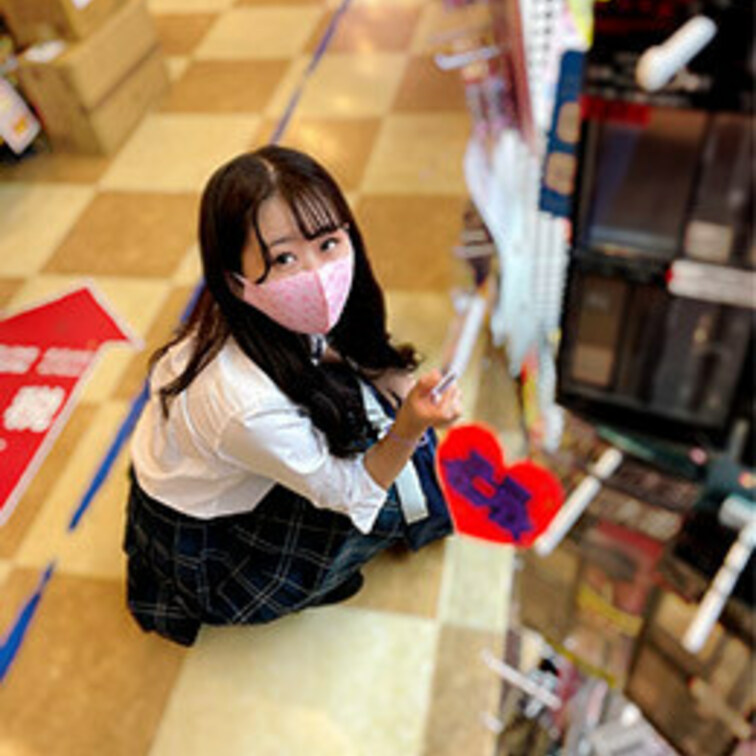 【個人撮影】 Sっ気のある制服女子の手コキテクに悶絶_膣奥に大量中出し映像流出
