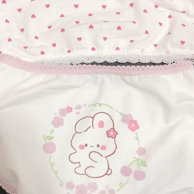 ちょっとシミがついてて恥ずかしい😇
お○○○ちゃんはそれが良いって言うけど
お○○○ちゃんが欲しい方がいたら販売する