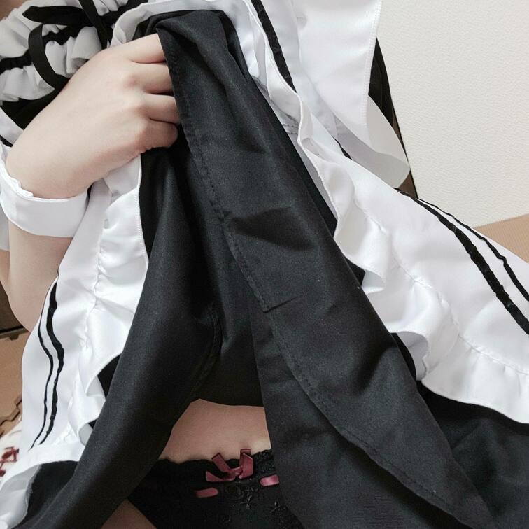 メイド服
私のパンツ見たいの？♡