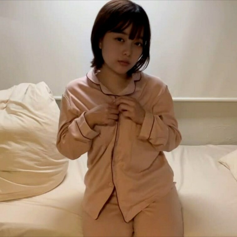 【ファン限定フル動画】🎁

【寝る前にパジャマ姿でオナニー】お風呂に入ってパジャマに着替えて寝る前に気持ちいいオナニ