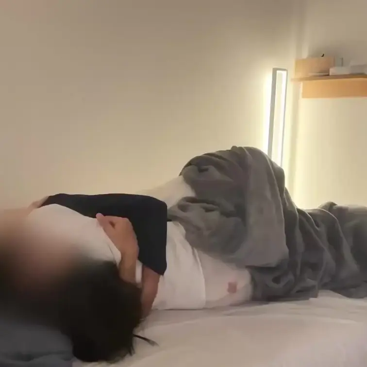 動画時間91分

セフレくんのお家でお泊まりセックスした。