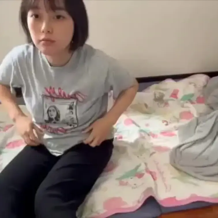 【ファン限定フル動画】🎁

彼氏の臭いちんこの臭いを思い出しながらオナニーしてたら沢山でちゃった。
