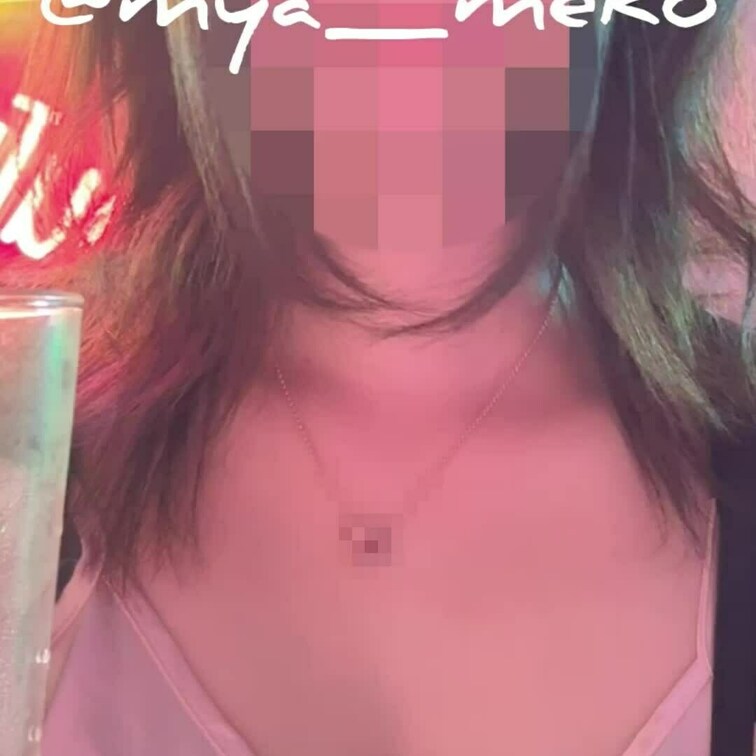 コンカフェ出勤中にバレないようにこっそり動画撮ったの🤭❤️内緒ね？
