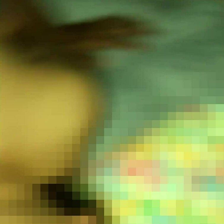 今写真投稿してる時の素人夫婦の営みです😍クンニいき～ムチムチ妻の全裸も😌-5/5😊
隣で○○○が寝てるので声を我慢して