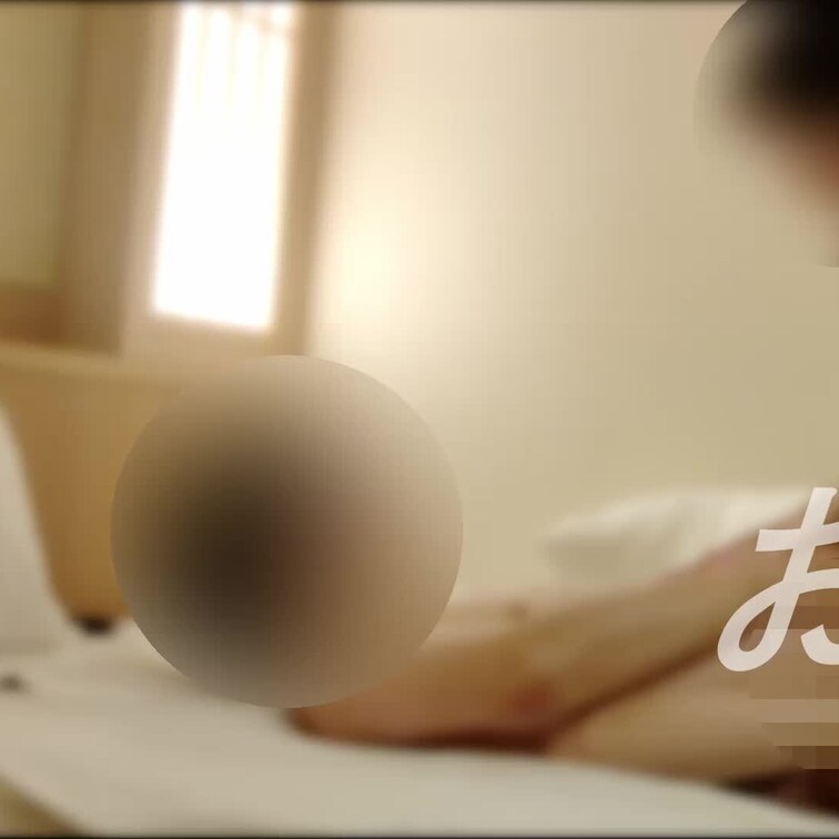 260 細身女子が初めてのハメ潮をがんばってごまかす様子です。

簡単にずっと中イキする子が騎乗位になった瞬間首を振