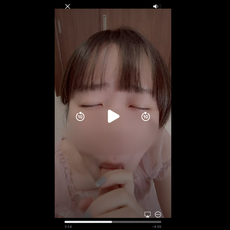 【動画8分】最後は口からタラリ…じゅぼじゅぼご奉仕フェラ♡

今日はご主人様にご奉仕したいの…♡
腰は自分で動かす