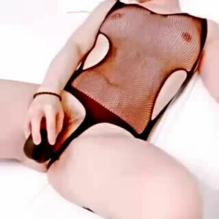 右上の「♡いいね」押してから見てくれると嬉しい🫣

東京都の31歳のエロい人妻を見つけた«٩(*´ ꒳ `*)۶»