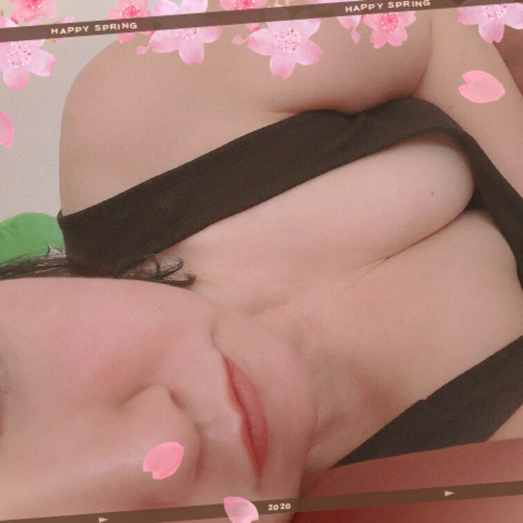 お久しぶりです（*´∀｀*）
落ち着いてきたので活動再開したいと思います(〃艸〃)ﾑﾌｯ
よろしくお願いしますねぇ！