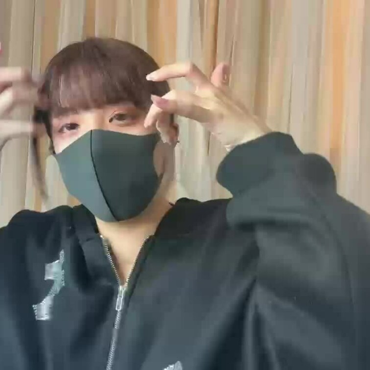 【みれい 20 歳】

みれいさんのライブ配信動画です
生配信 だと、1 回の有料配信を視聴すると、おおよそ平均 
