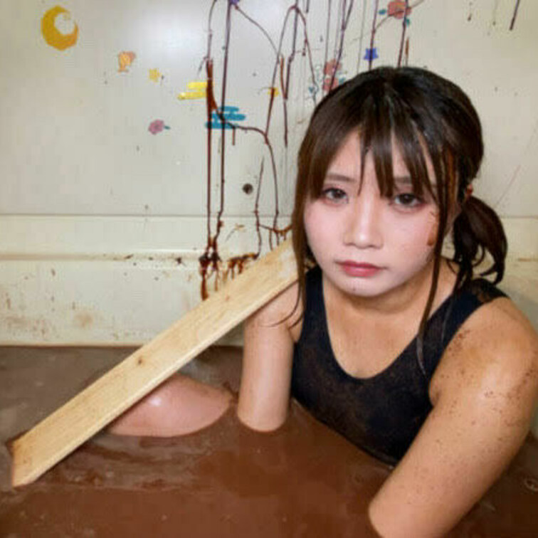 Youtubeに公開したら削除されちゃう！
チョコレート風呂🍫

全身が甘々になっちゃいます❤

禁断のチョコ