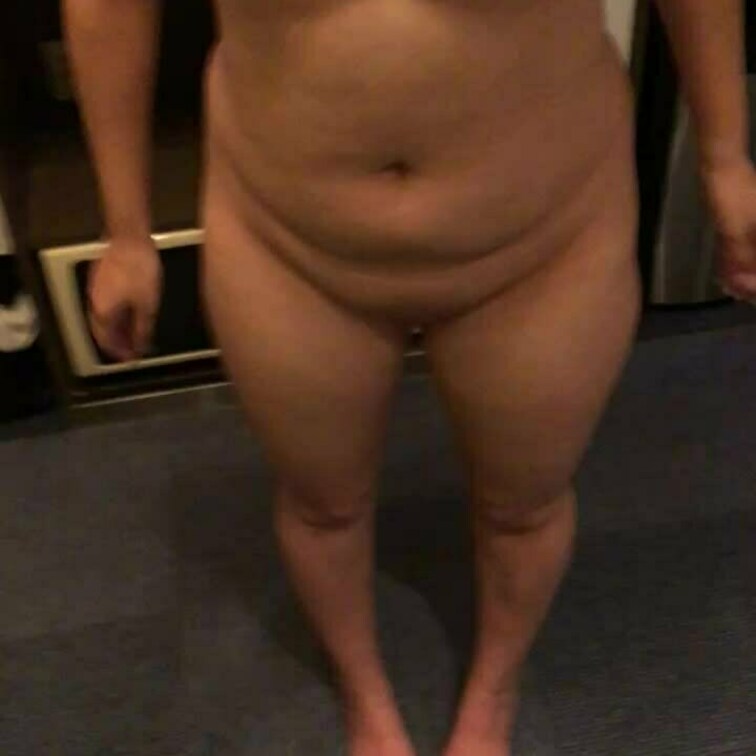 未公開の長身デカパイキャバ嬢お○○○さん27歳。
いやはやすんごい身体してるな。。

オッパイもすごいが実は巨尻が