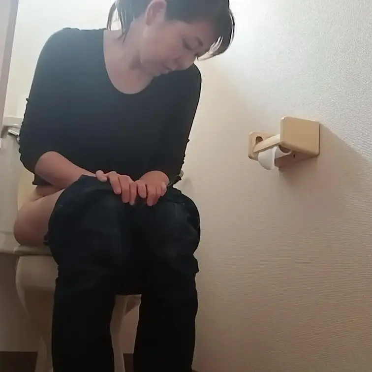 朝食後のトイレを覗いてみたよ！
食べたら出ちゃうよね
スッキリだ！


動画見放題プランは2025年4月末まで