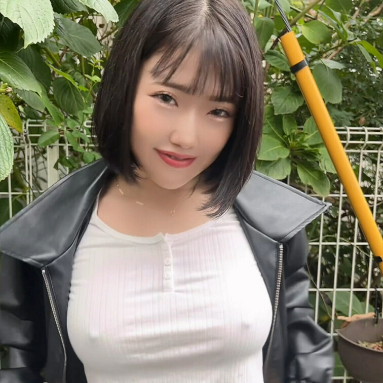 この格好でパチンコ屋さんに行ってもいいかな？💓