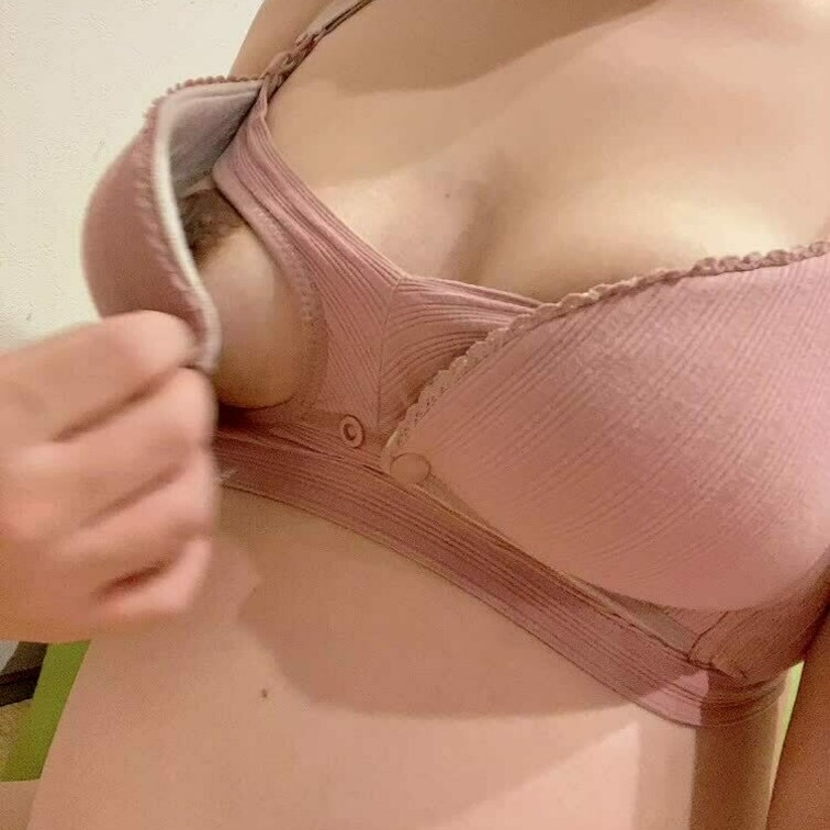 パックしながら授乳するからおいで〜🤰🩷🍼