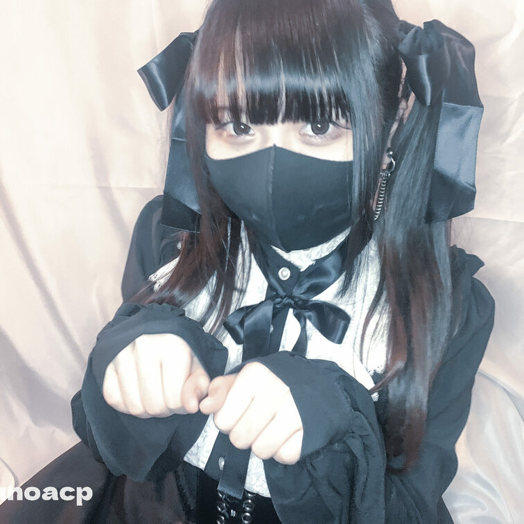 今日の20時に新しい動画をアップしますっ✨
19歳地雷彼女のひょっとこノーハンドフェラとイボ付きコンドームせっくす
