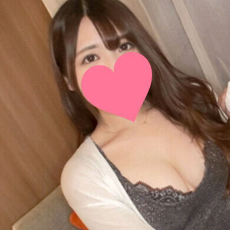 普段は都内の企業でOLさんをしているPJチャン🎀
真面目でおとなしい感じで、P活なんてしなさそうな子ですが、お給料が低